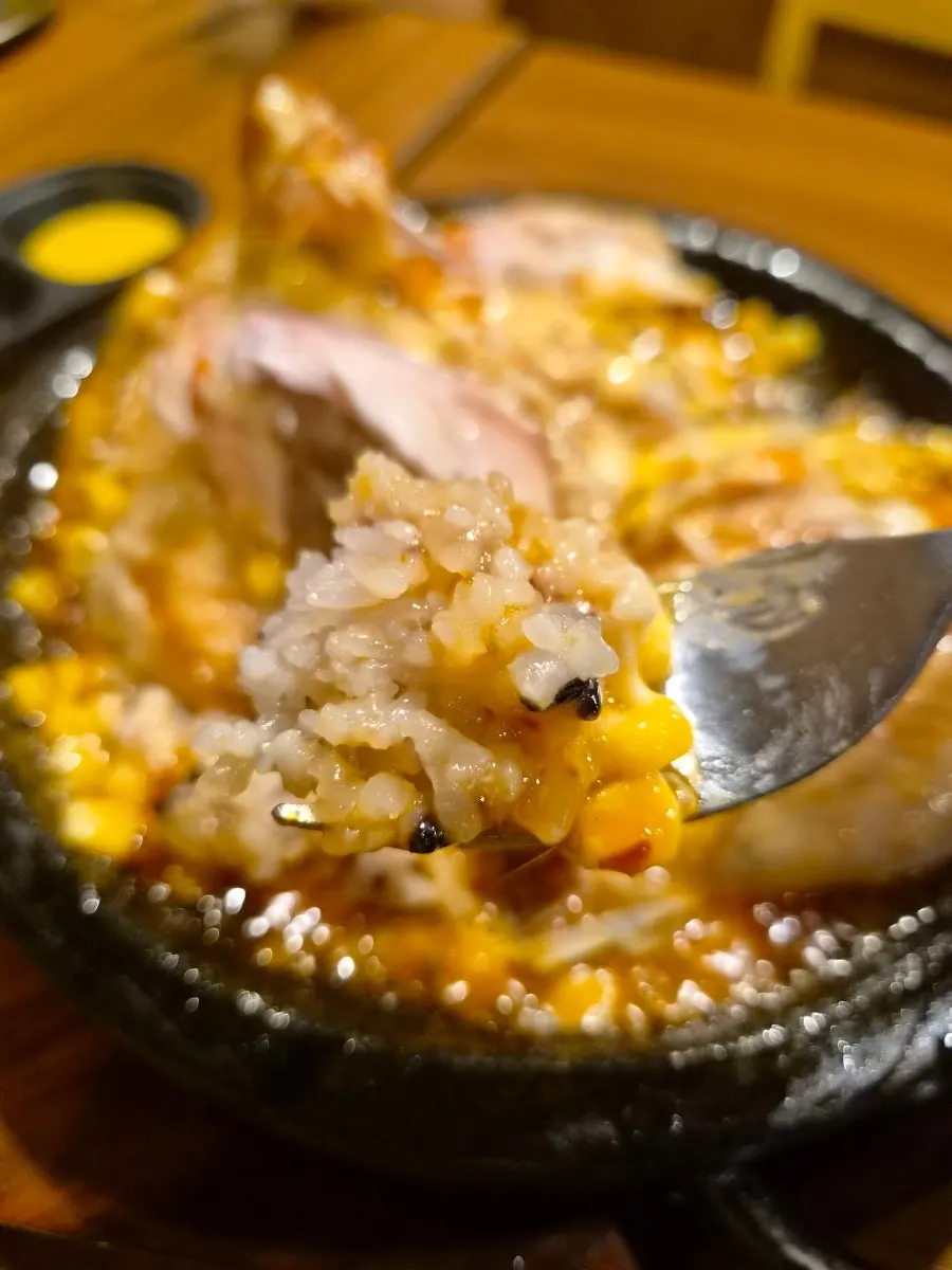 통닭 속에 들어 있던 찹쌀밥