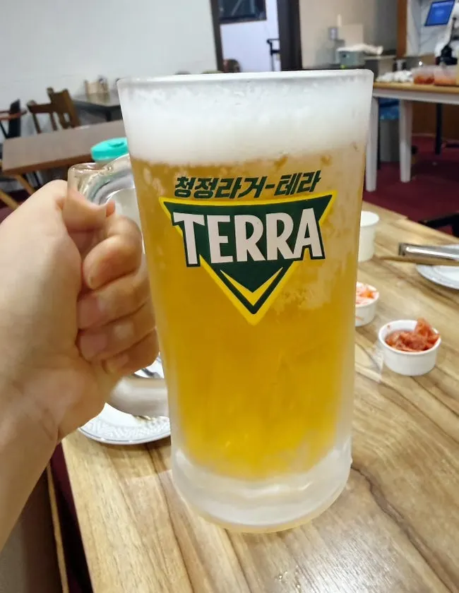 Cold draft beer paired with the chicken