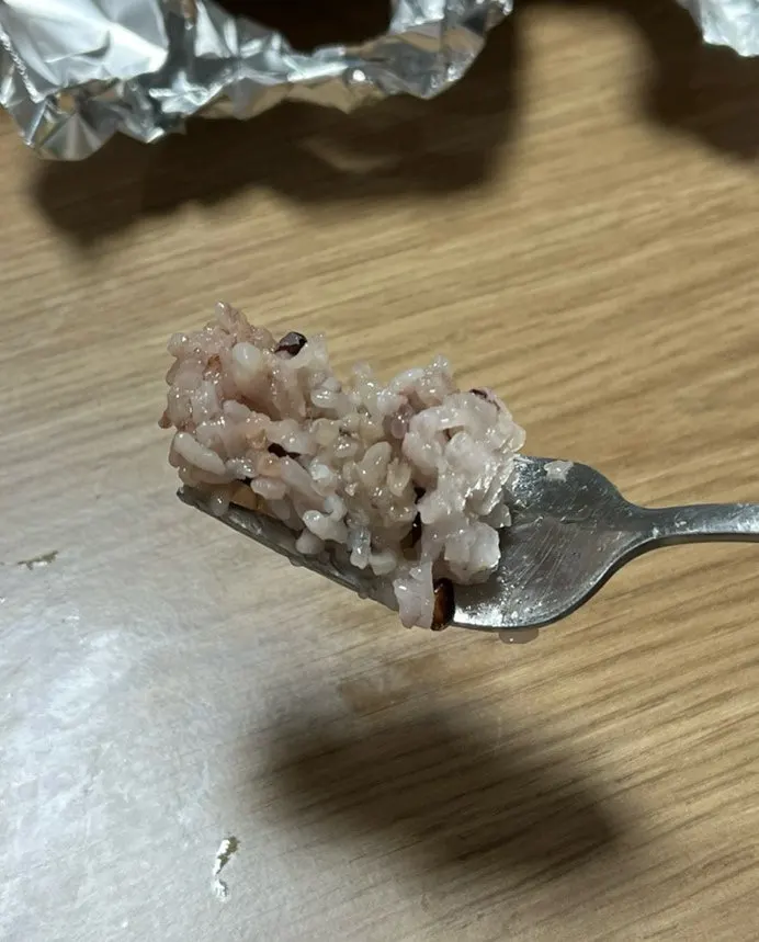 Glossy sticky rice with chestnuts and jujubes