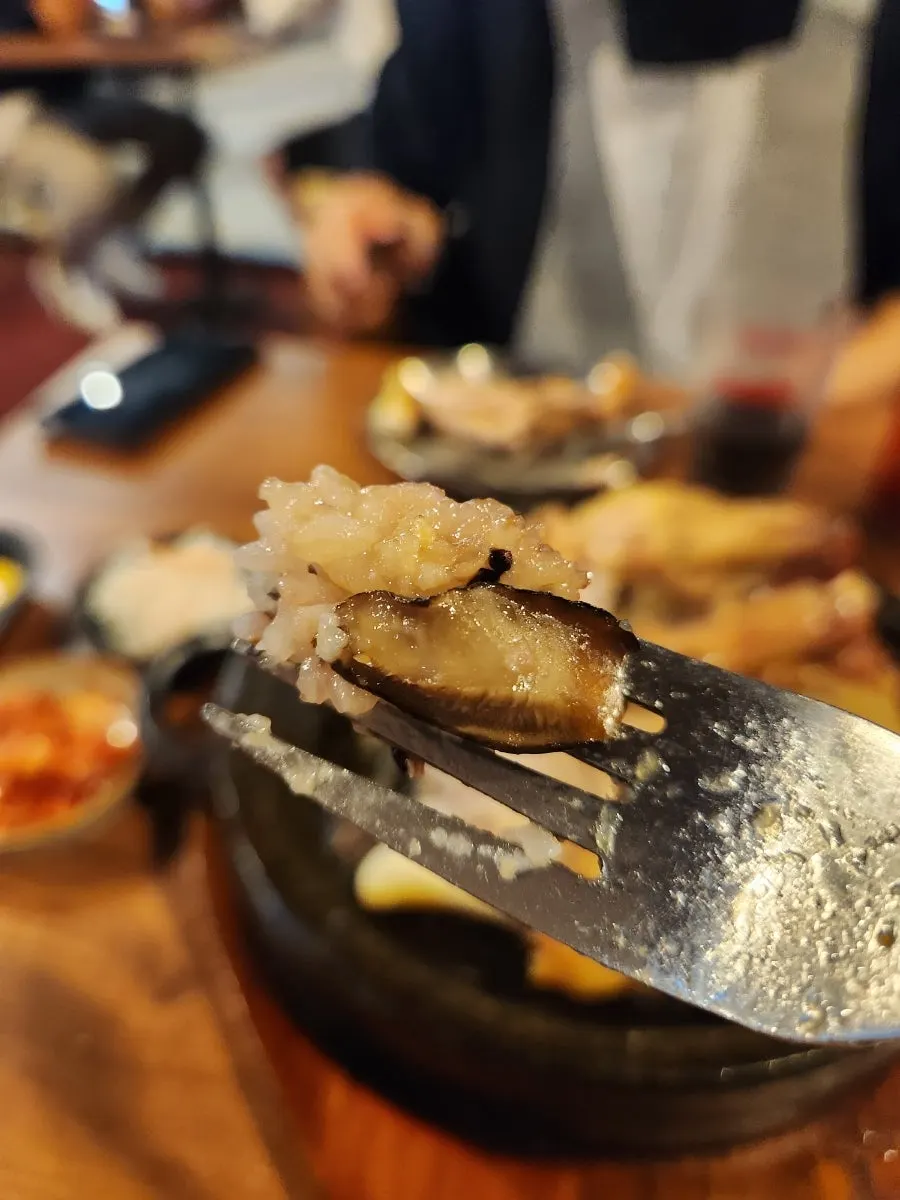 버섯과 밤이 들어간 찹쌀밥