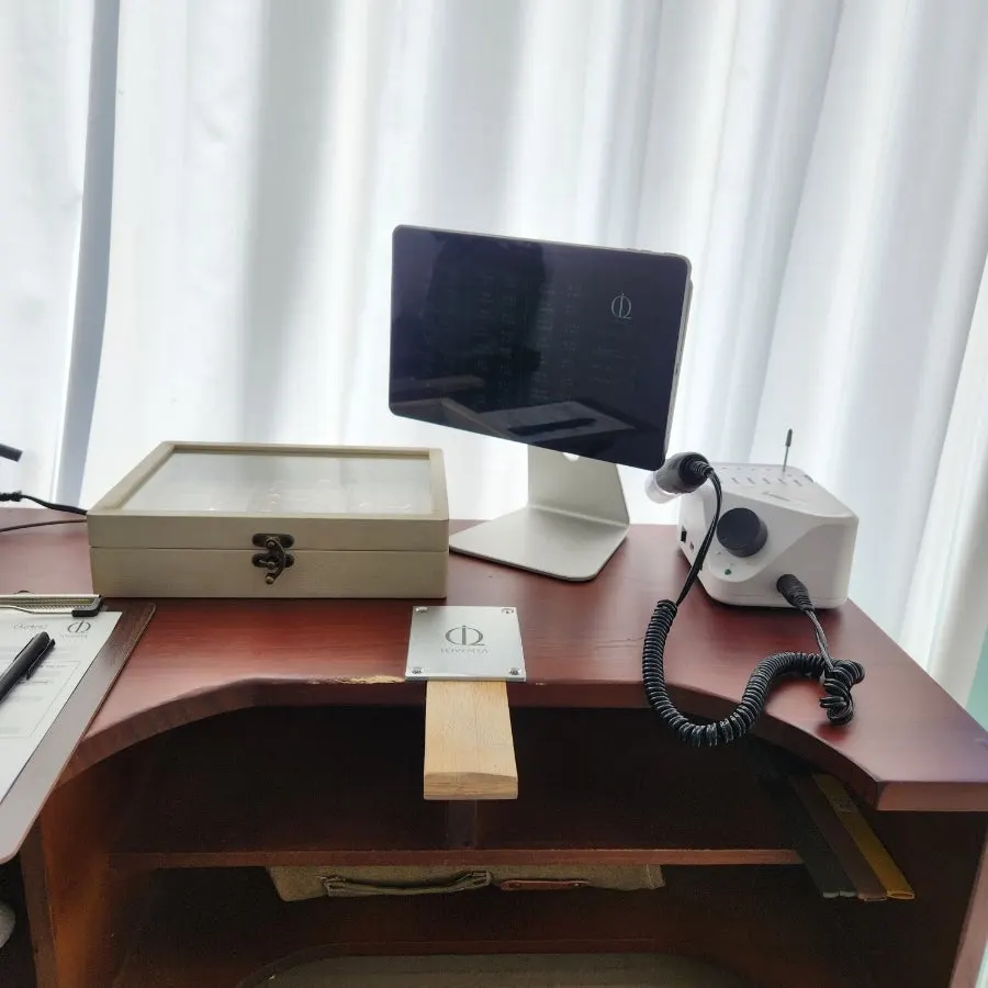 Work table in our assigned ring experience room