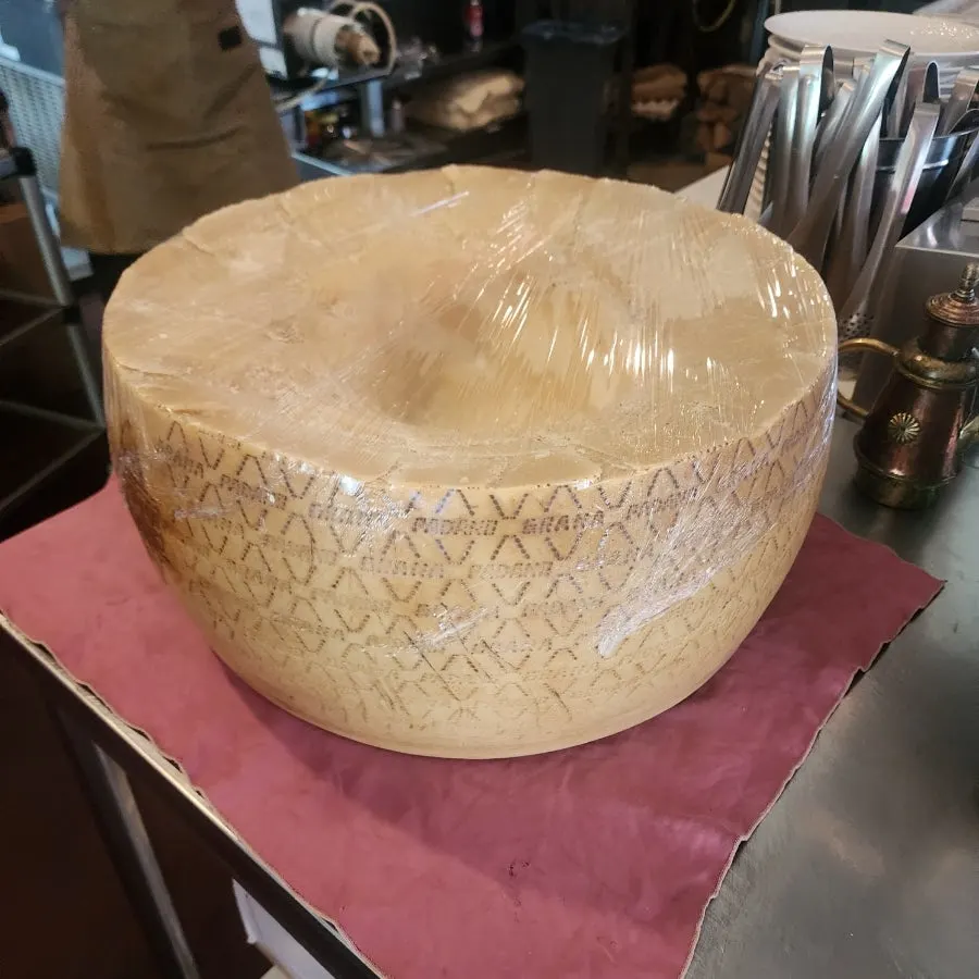 Pizza dipped in honey