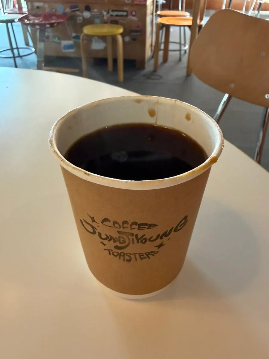 Jeong Ji-young Coffee Roasters Americano