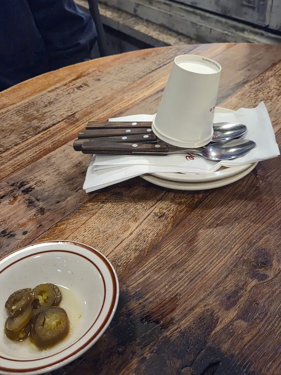 Table setting before ordering