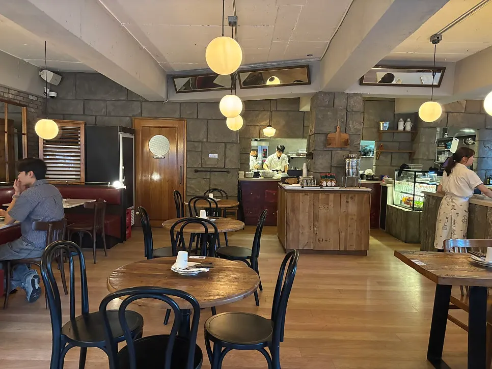 Restaurant information and menu