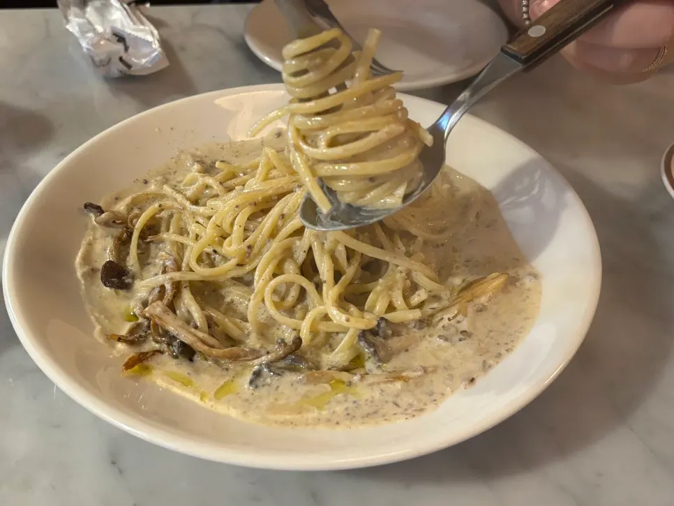 Truffle cream pasta with roasted mushrooms