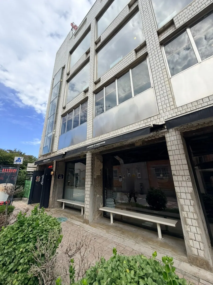 Exterior of a Haenggung-dong roastery café