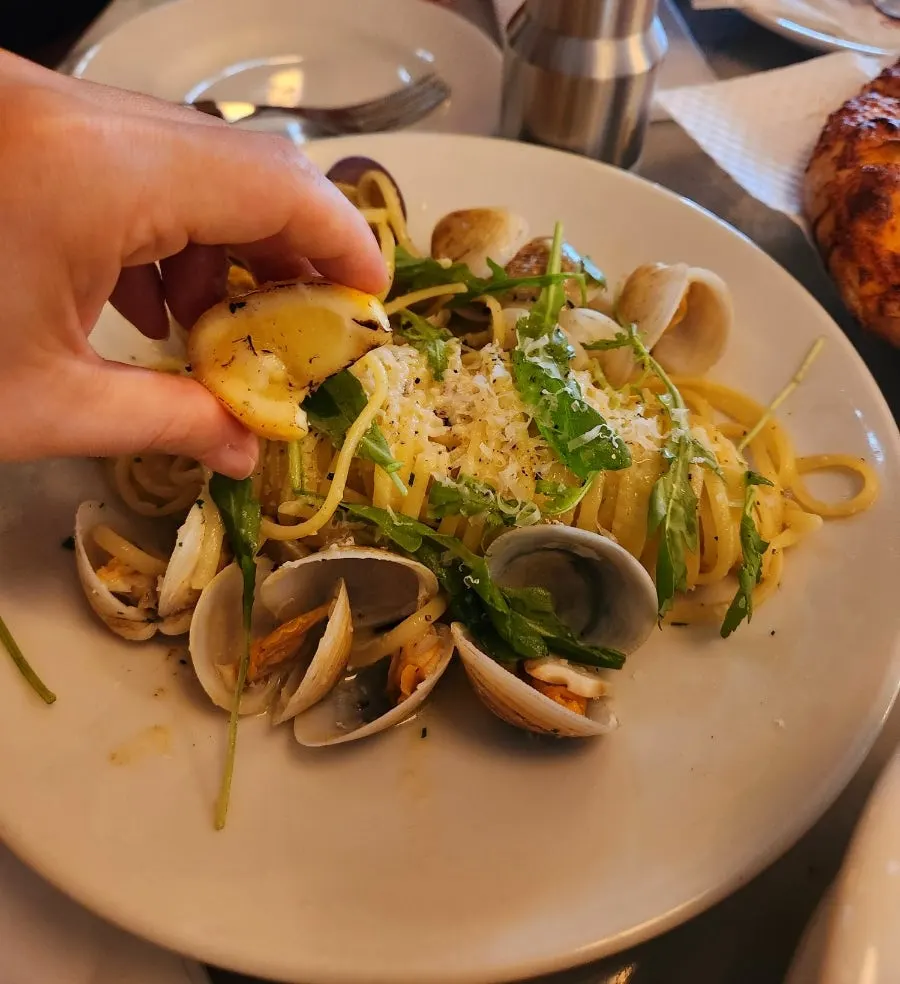 Savory oil-based vongole pasta