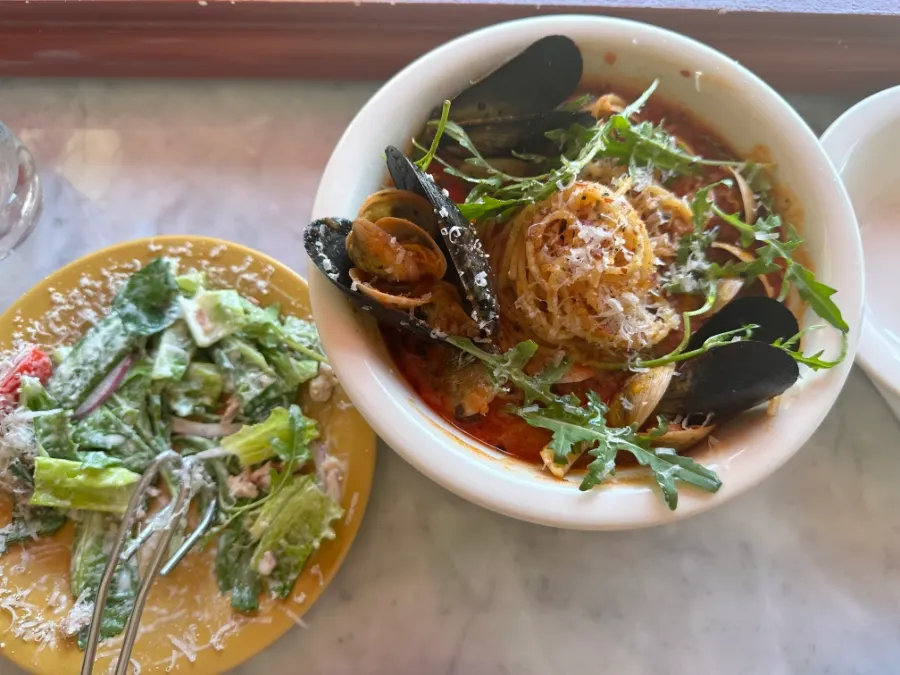 Spicy-broth pesce pasta