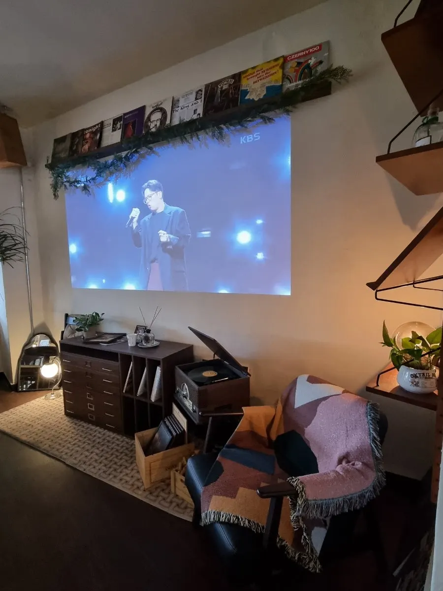 감각적인 내부 공간 세로 사진