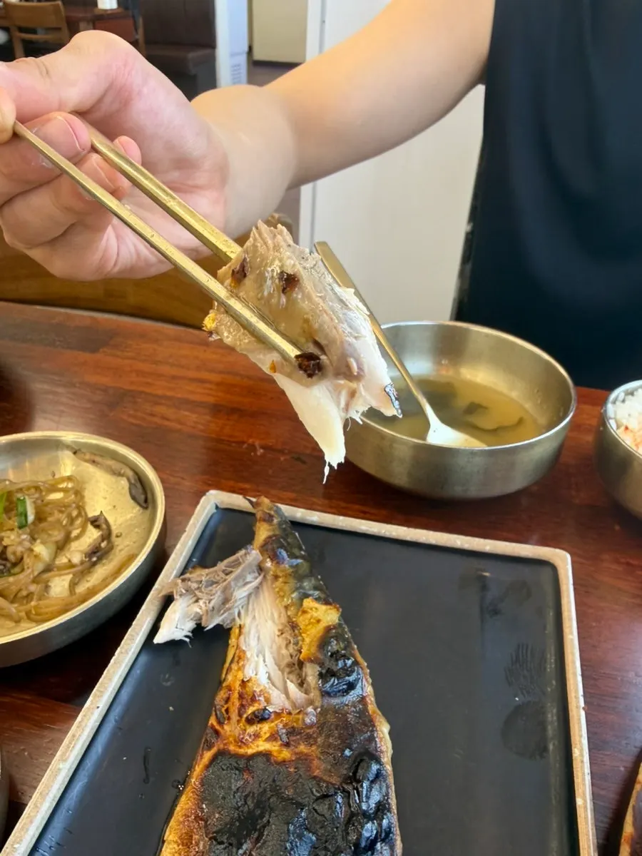 Rich, oily grilled mackerel flesh