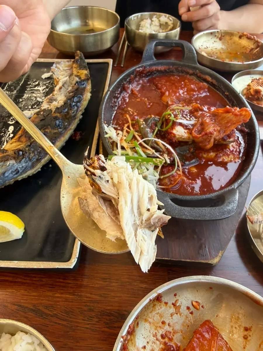 Grilled mackerel with rice