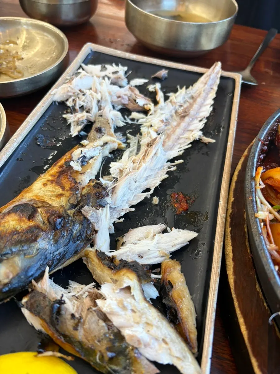 Deboned grilled mackerel