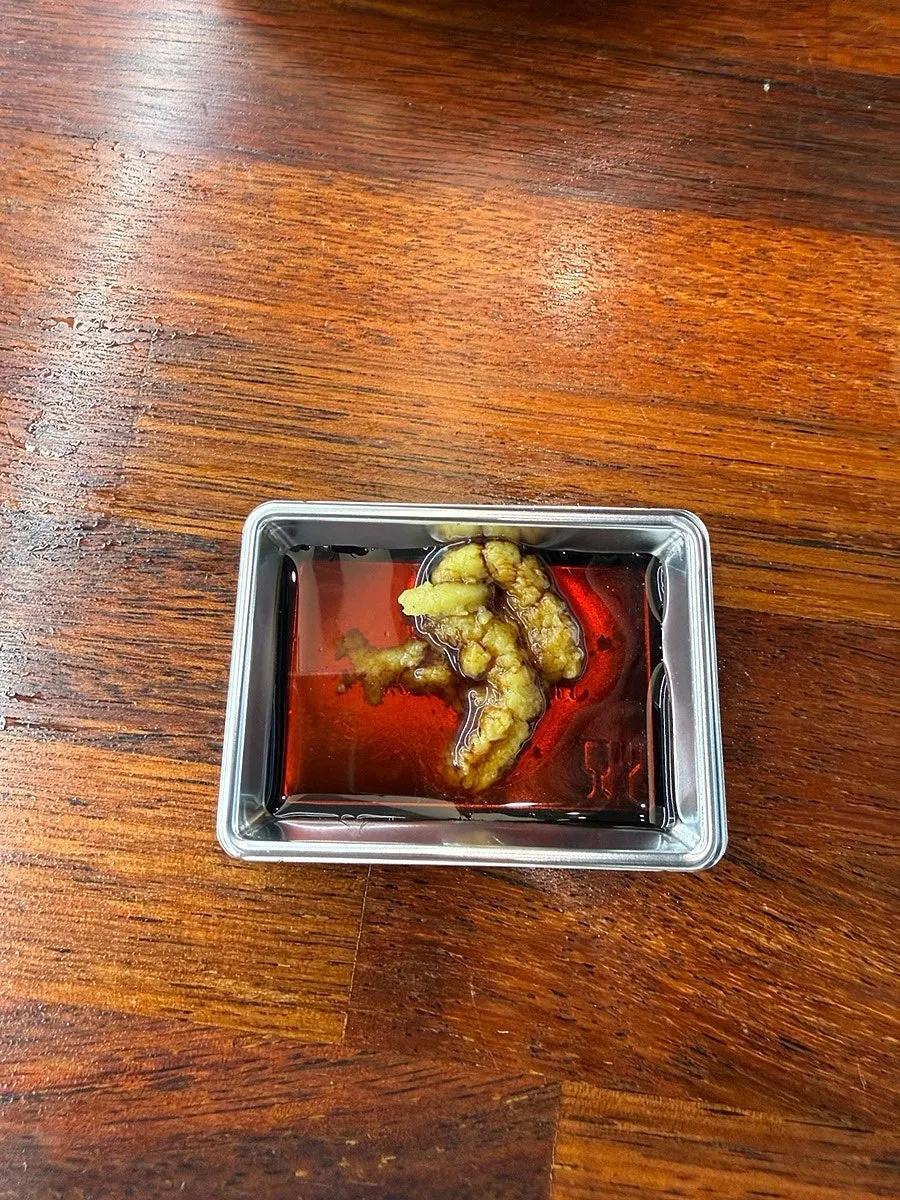 Cuenco de soja desechable y wasabi