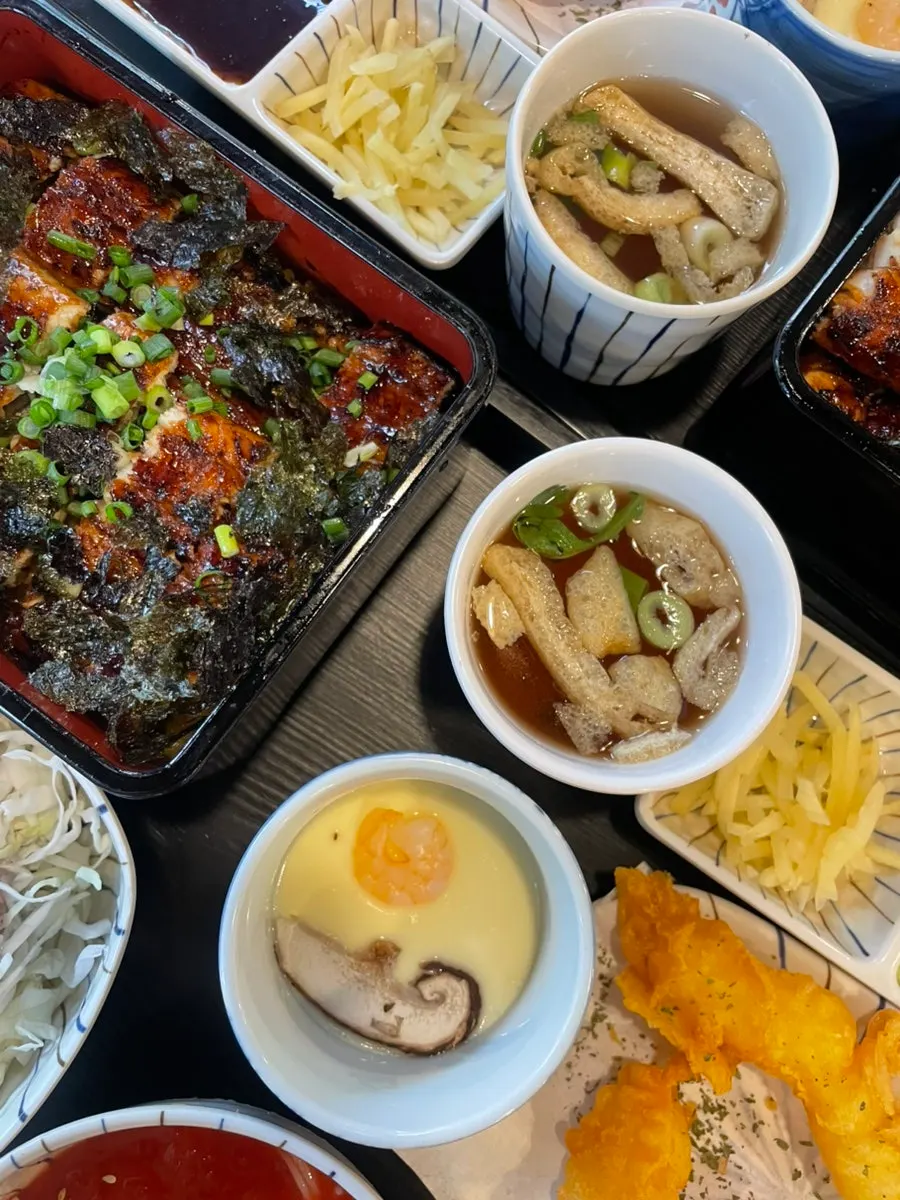 장어덮밥 한상차림 전체 구성