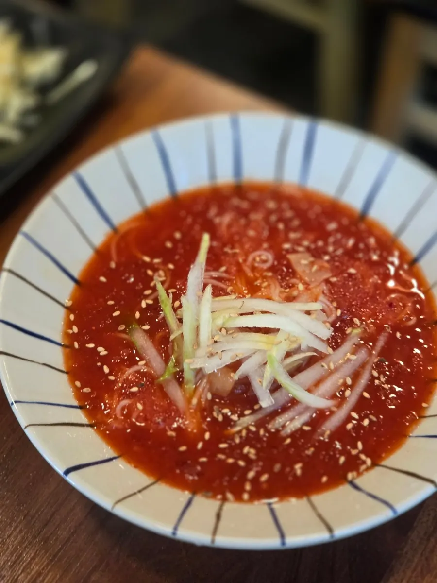 A bowl of kimchi-mari guksu at 99Jangeo88