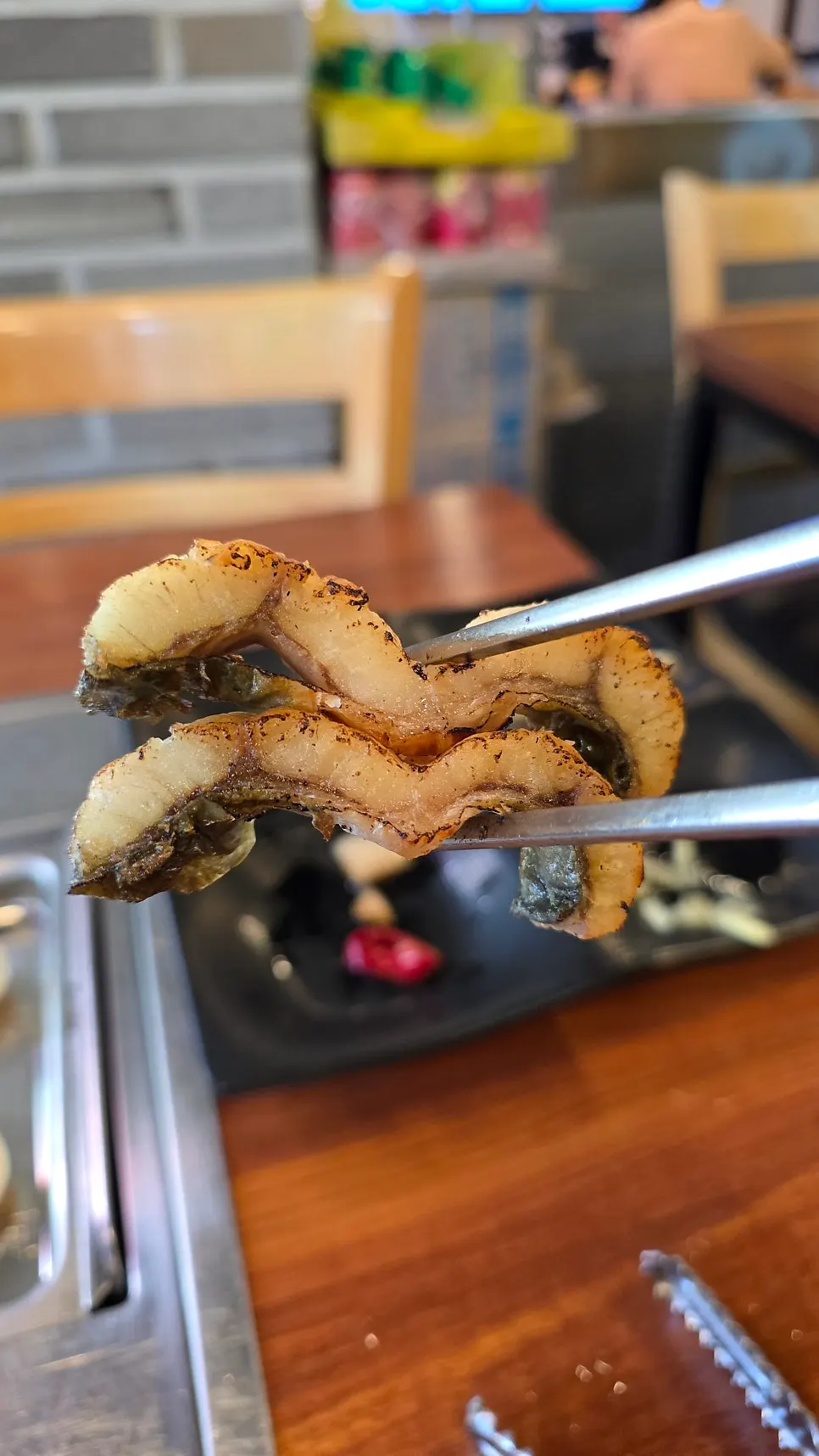 Salt-grilled freshwater eel eaten fresh and hot