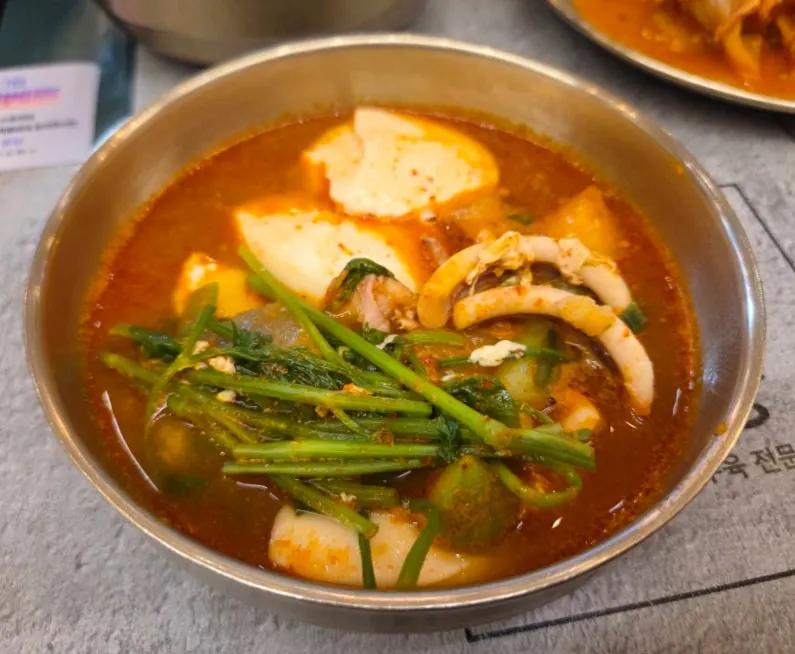 Soft-set egg and soft tofu hot pot