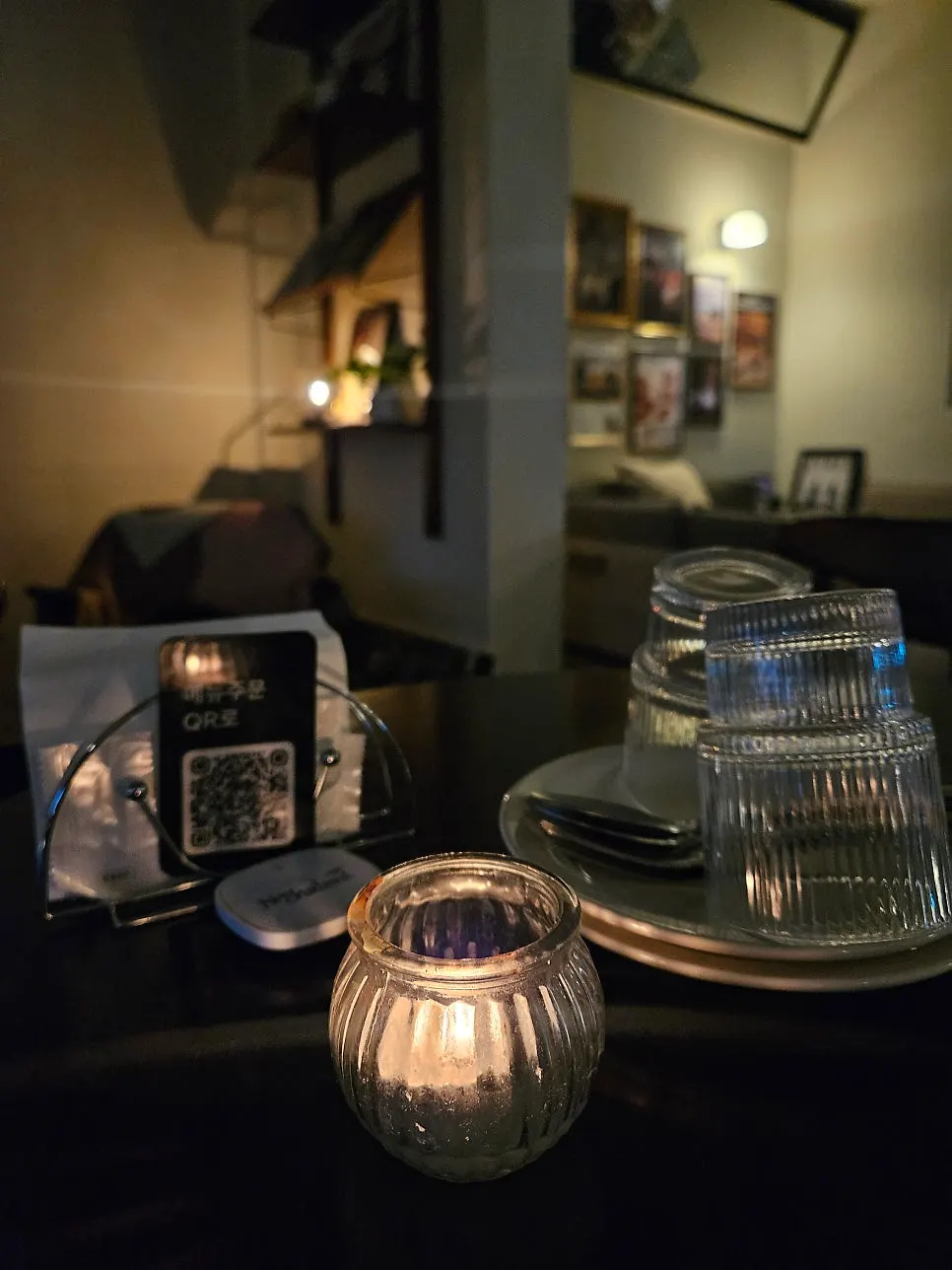 Table at Nonchalant Lounge after finishing the meal