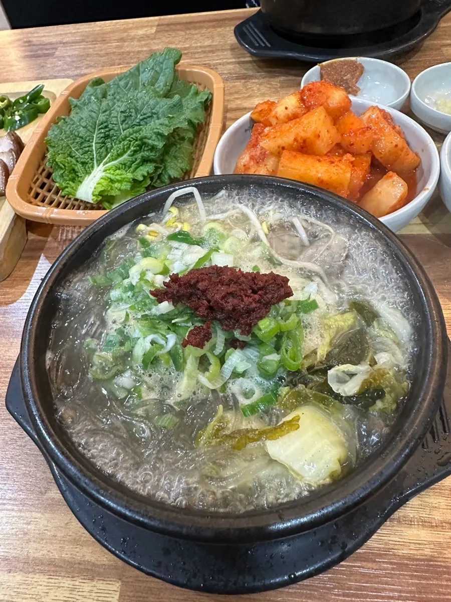 Menu sign for boneless hangover soup at ₩12,000