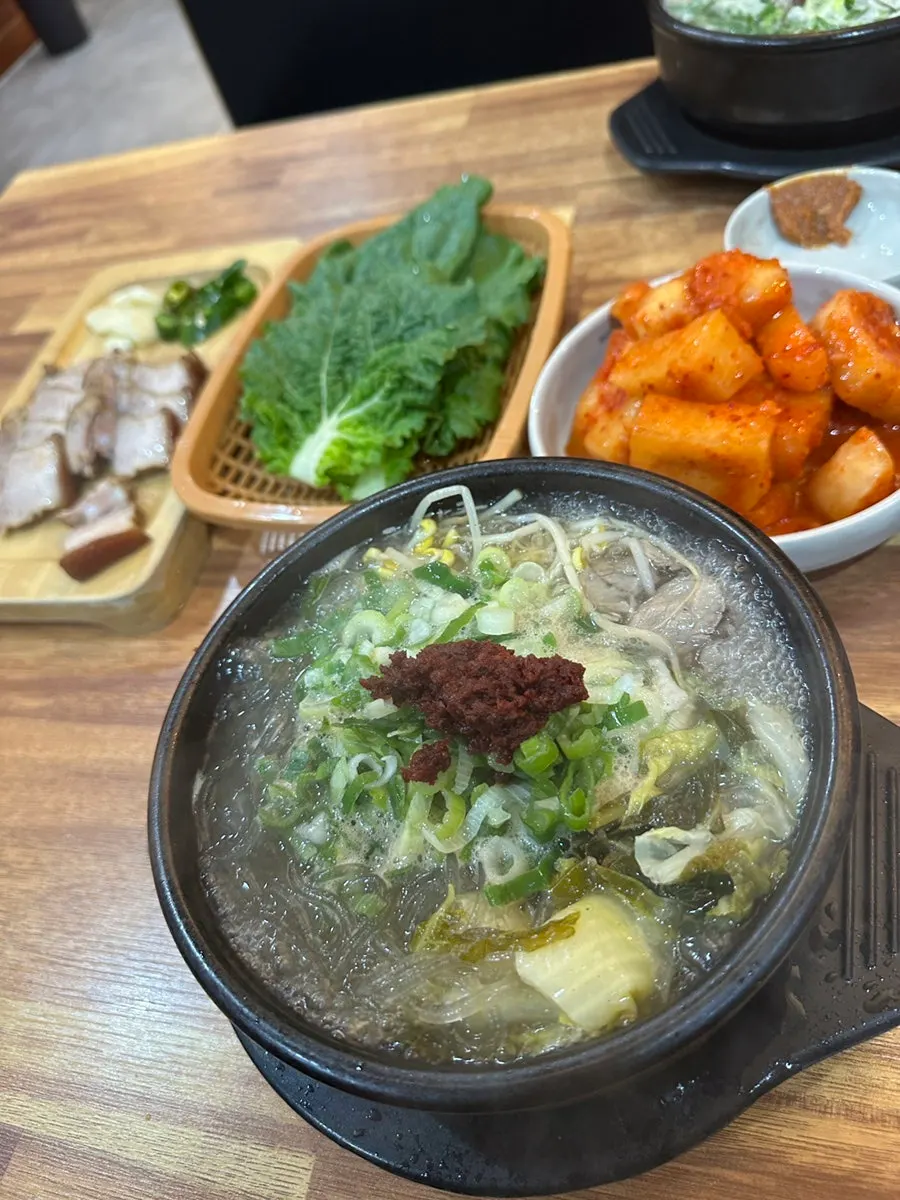 Stone pot of hangover soup after finishing the meal