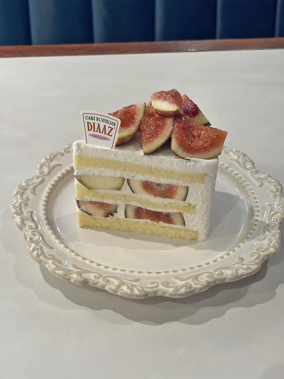 Cross-section of the fig fresh cream cake slice