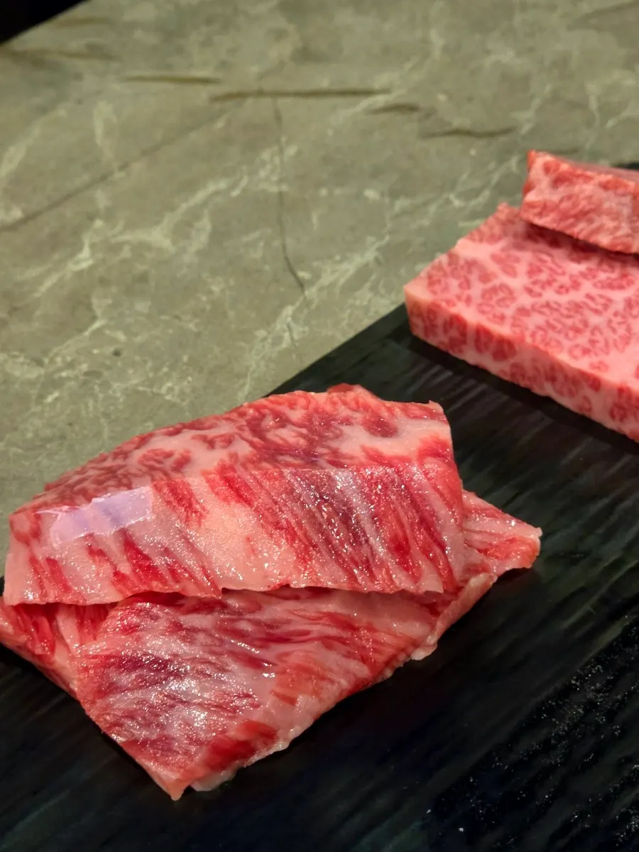 Chewy grilled hanwoo hanging tender