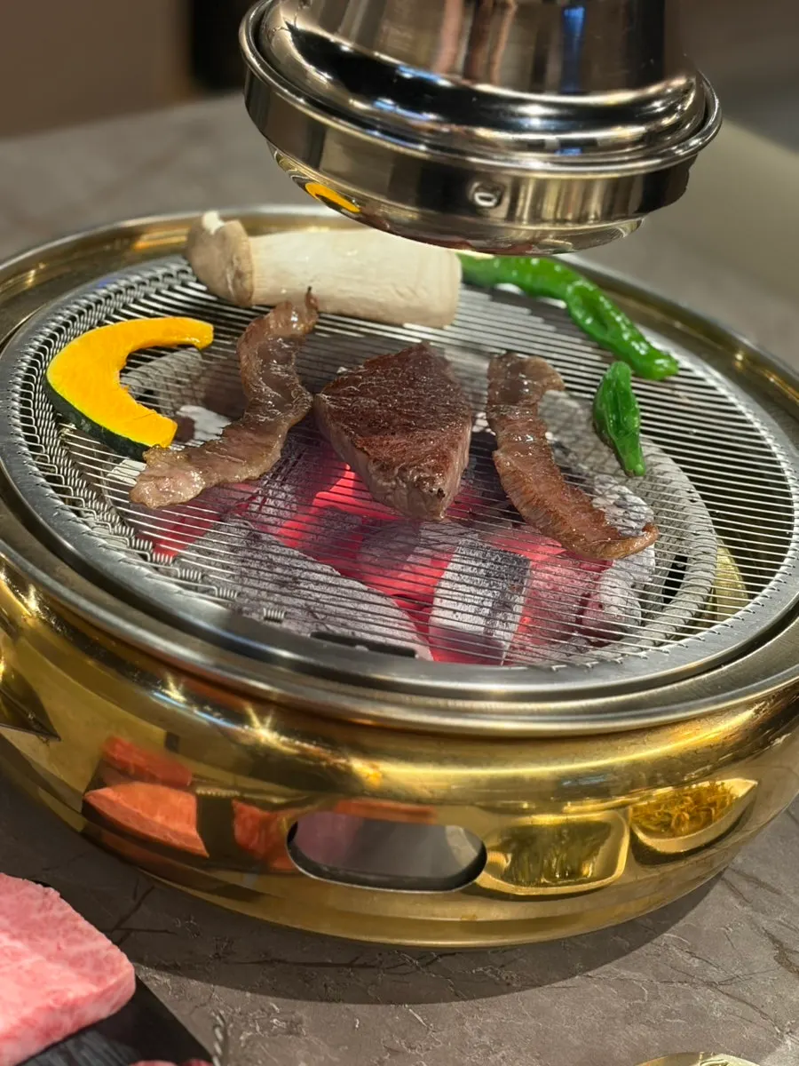 화로 위에서 익어가는 한우