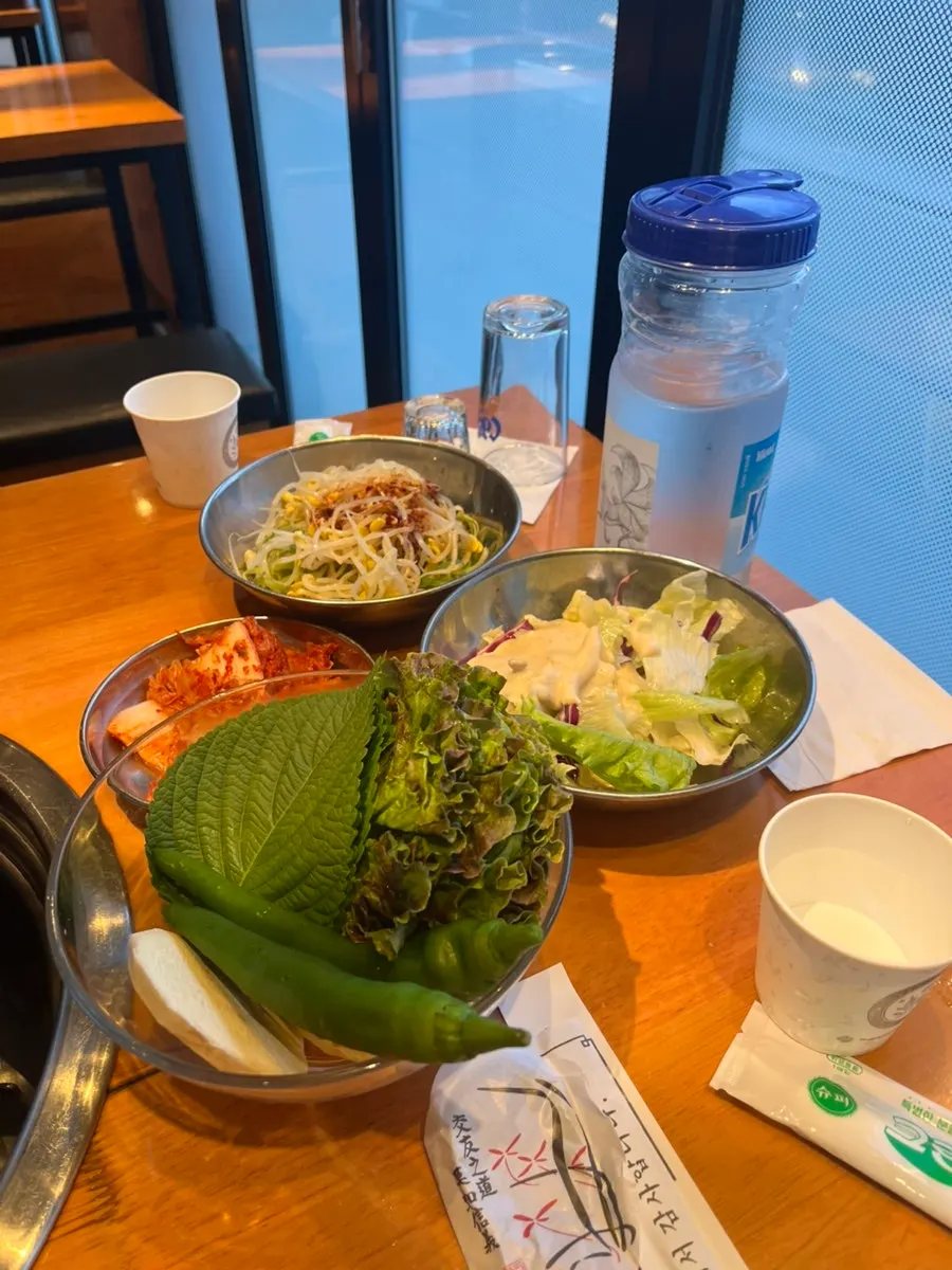 Side dishes served with the meat