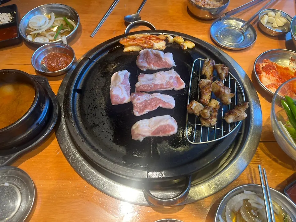 Premium pork jowl cut grilled on the pan