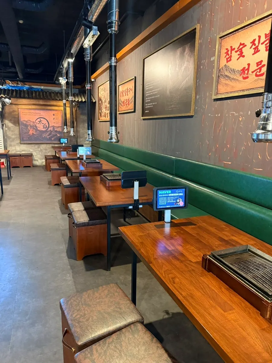 Spacious, pleasant restaurant interior