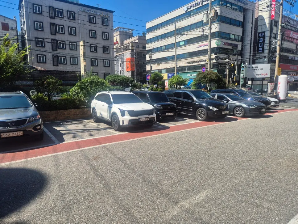 Parking information for the Ingye-dong haejangguk restaurant