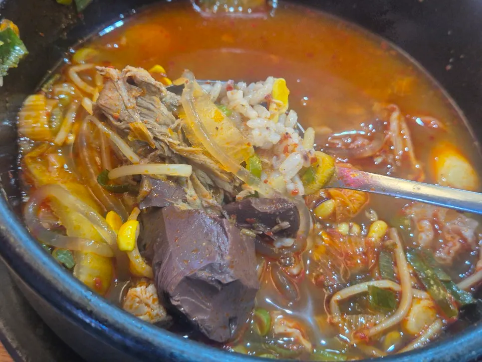 Spicy, rich haejangguk broth
