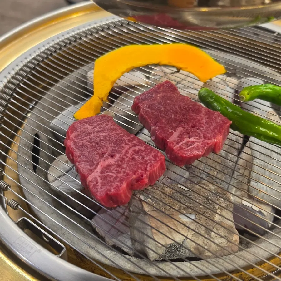 Hanwoo before charcoal grilling