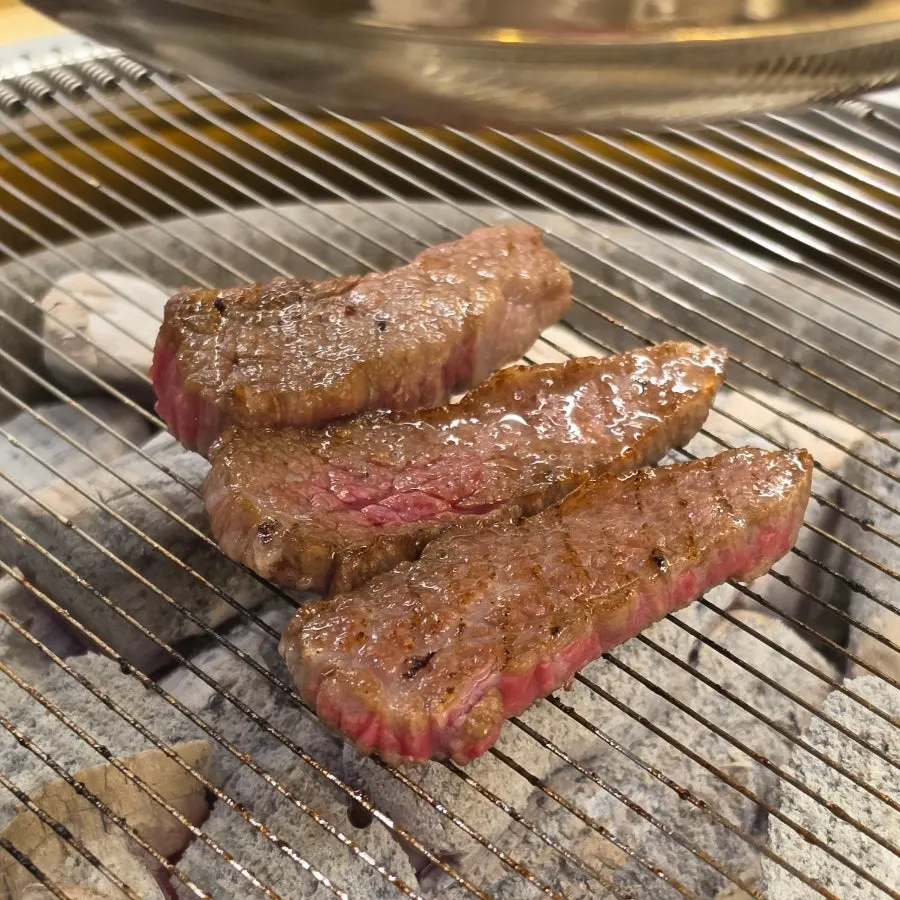 A cut of hanwoo after grilling