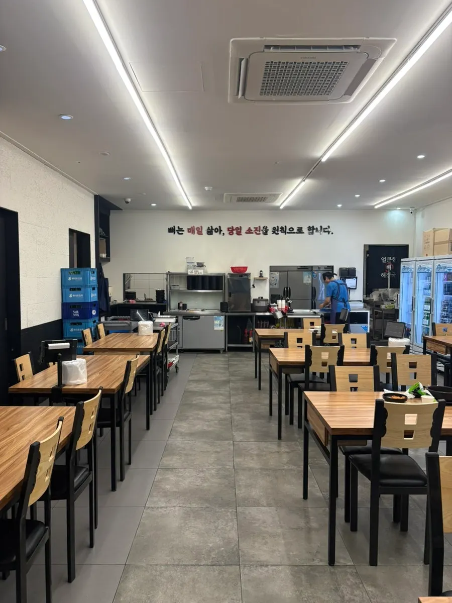 Interior of a hangover soup restaurant in Ingye-dong, Suwon