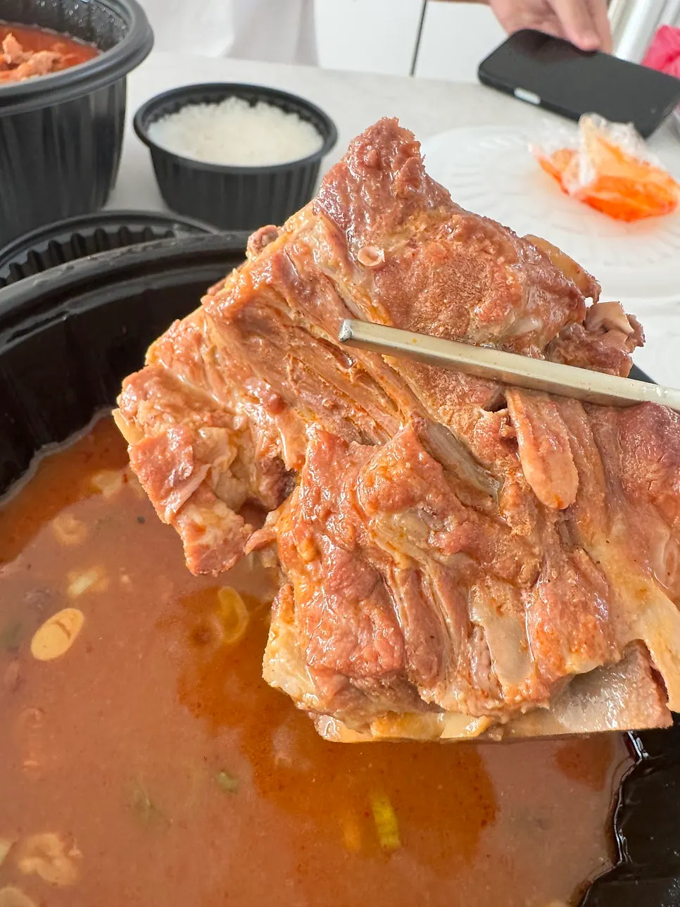 뼈가 담긴 뼈해장국