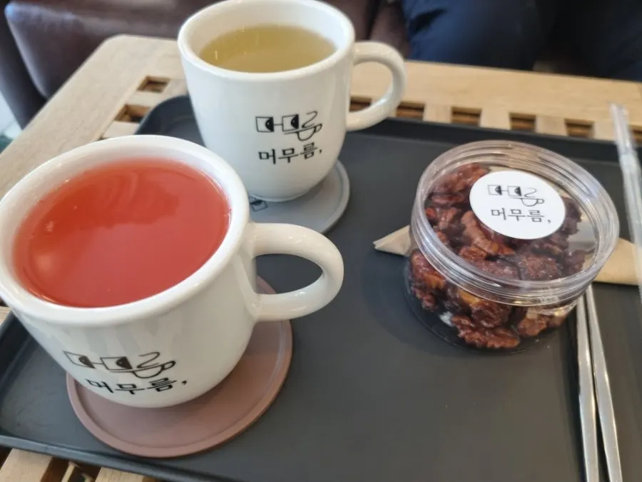 A refreshing glass of grapefruit tea