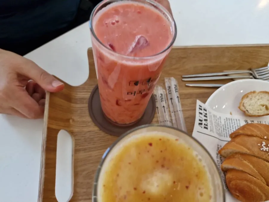 Bokja Juice made with peaches and plums