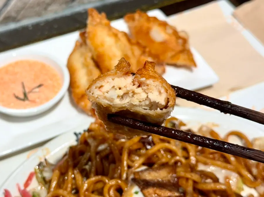 Yakisoba with pork and squid