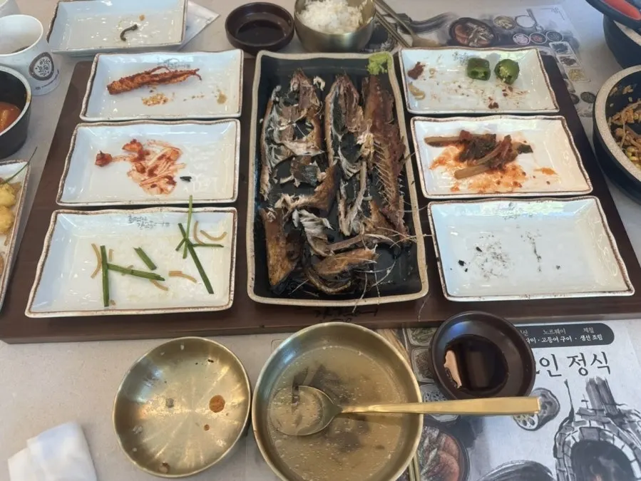 남김없이 비운 식사 후 빈 그릇