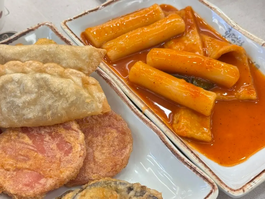 포장 수저와 미역국