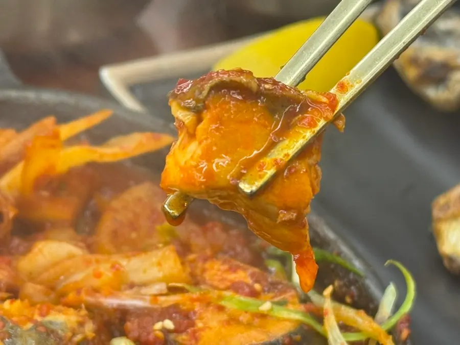 Kimchi-seasoned braised mackerel