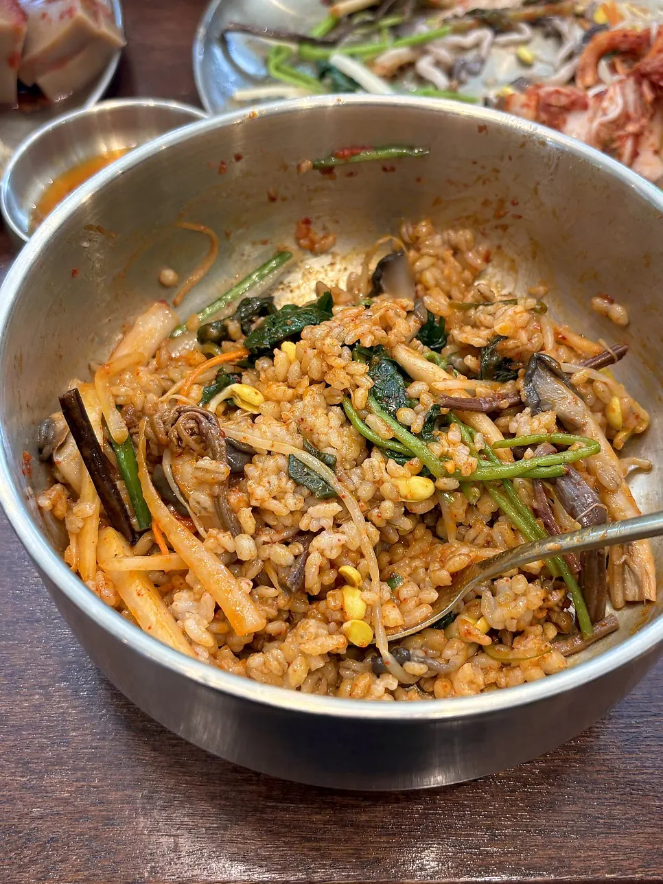 Barley bibimbap piled high with namul