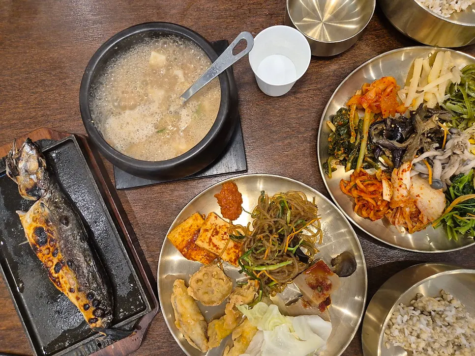 Doenjang stew at Boriook Main Branch