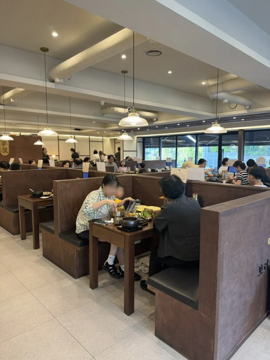 식사를 마친 보리옥 본점 테이블