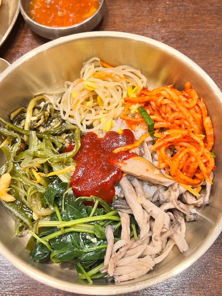 Doenjang stew and barley rice spread