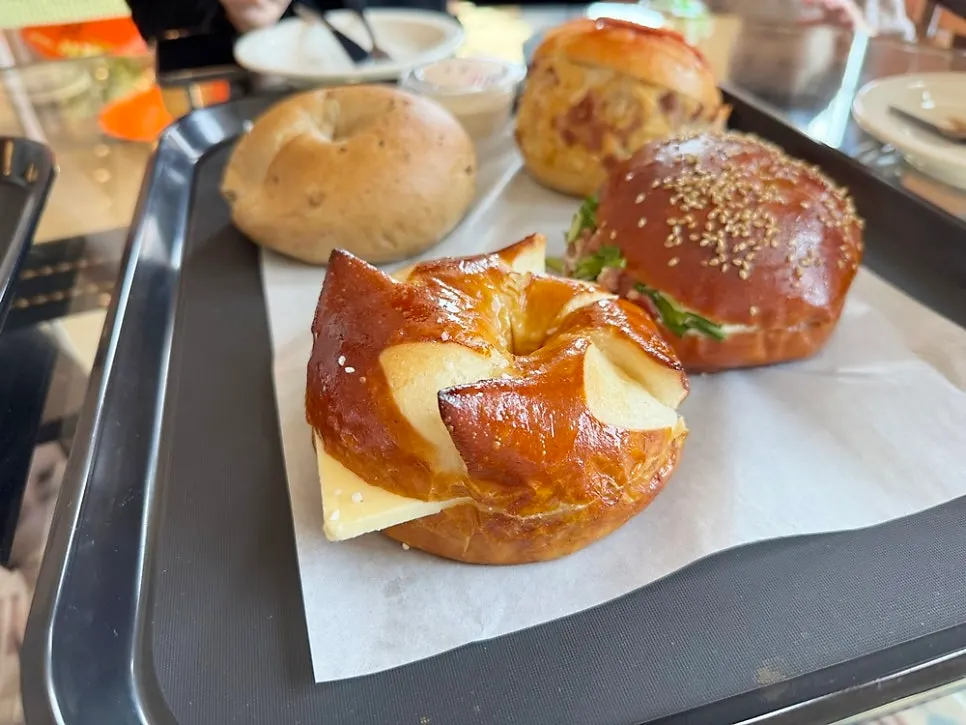 Orange slices in the orange latte seen from above