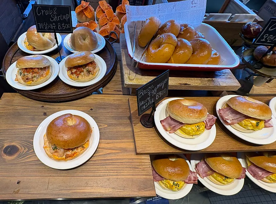 Bagels on display at Orange Bagel