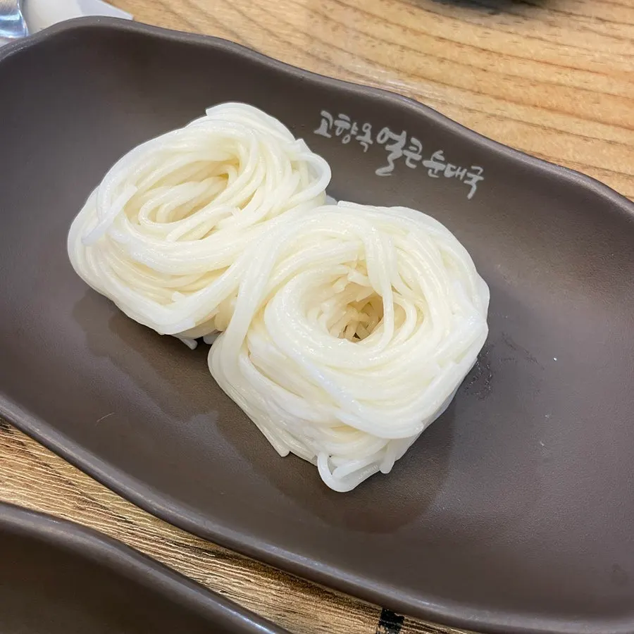 반찬을 가져다 먹을 수 있는 셀프바